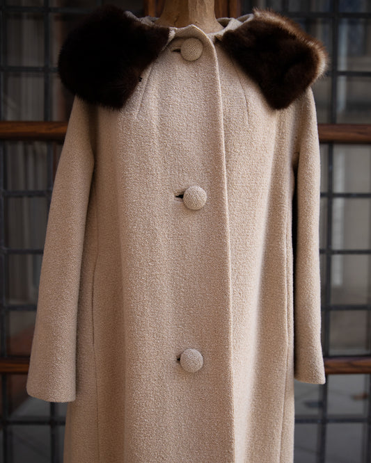 Vintage Beige Coat with Fur Collar - 1950s-1960s
